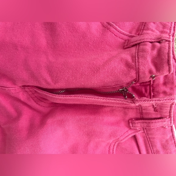 Pink Jeans Without A Button - Picture 2 of 3